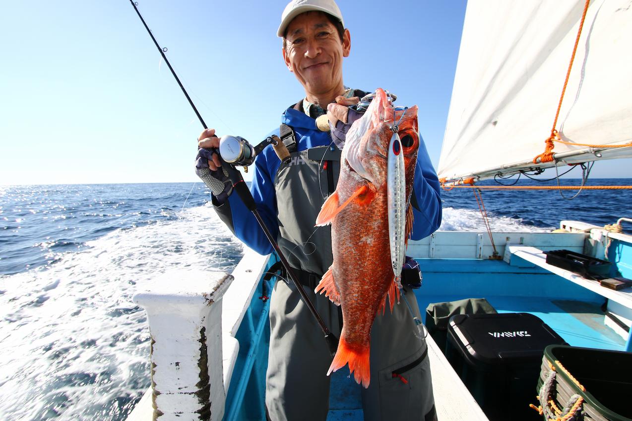 Jigging for Red Seabass in the Middle and Deep Sea<br>Tackle selection by expert angler Yasuo Nishimoto